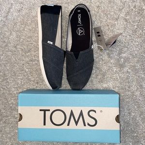 NWT TOMS Alpargata